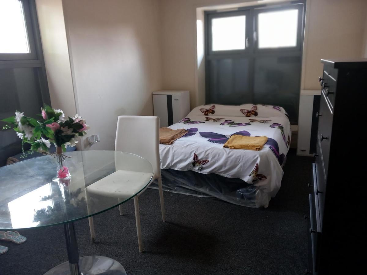 Jah Lodge 克罗伊登 外观 照片